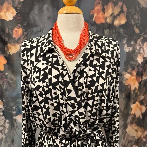 Lane Bryant Black and White Triangle Pattern Dress - Picture 3 of 9